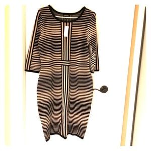 Roz & Ali 3/4 length sweater dress